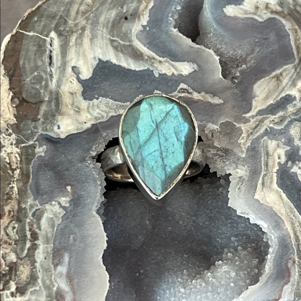 Labradorite and sterling Teardrop Ring